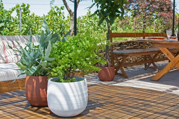 AURA 29/27 donica ceramiczna w paski terakota