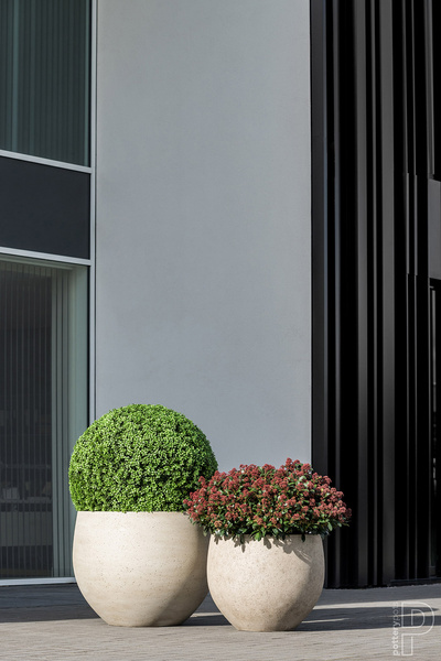 JUMBO ORB M 110/90 duża donica XXL kamienna beżowa