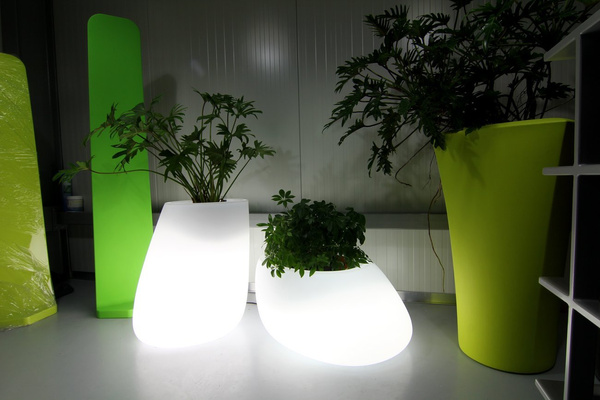 STONE VONDOM 80x65/40 designerska podświetlana donica kamień biała LED