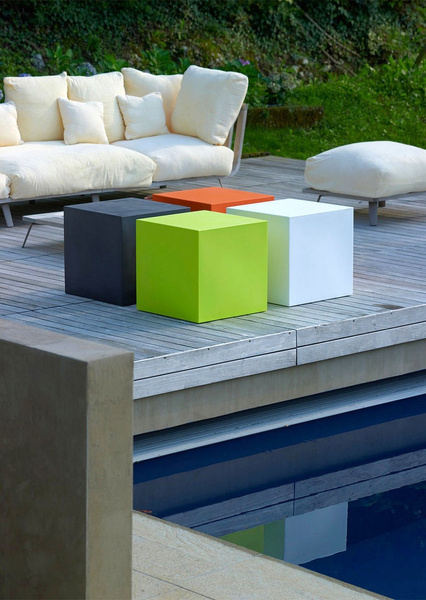 Stolik KUBE 50x50/50 czarny perła (grafit)