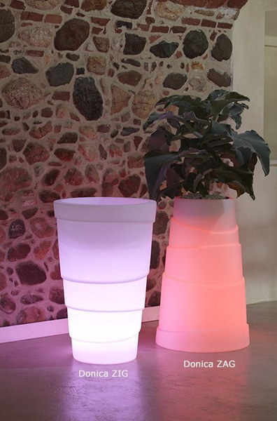 ZAG 31/76 wysoka donica świecąca ledowa RGB multikolor