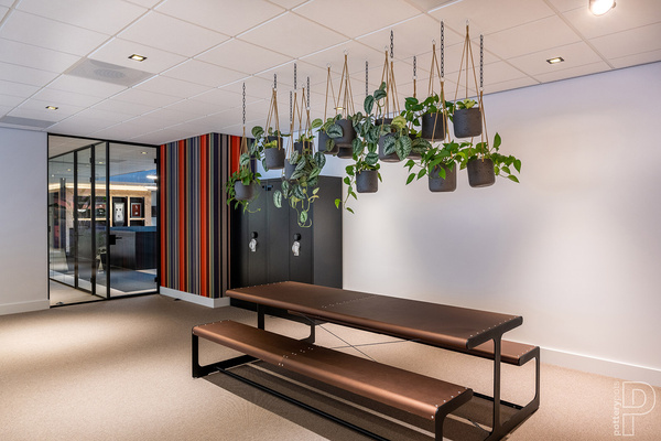 Charlie XS 12/11,5 czarna doniczka wisząca cylinder kamienna