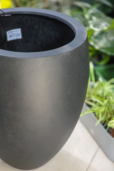 Bond S 35/45 czarna kamienna donica wazon