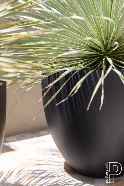 Jumbo Jesslyn S 83/73 duża donica kamienna czarna