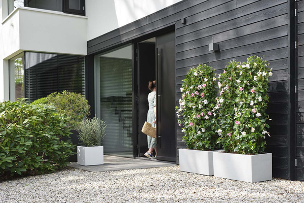 Vivo Next Long 60x30/30 biała donica prostokątna na kółkach