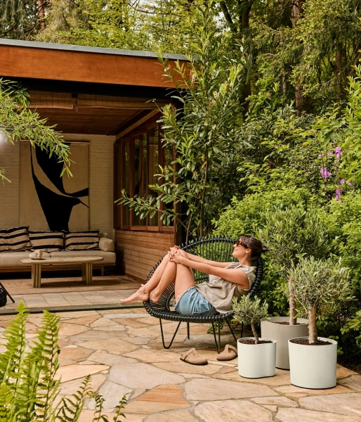 Eden 25 biała donica w organicznym kształcie linen white