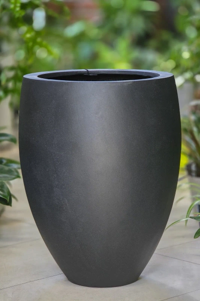 Bond S 35/45 czarna kamienna donica wazon