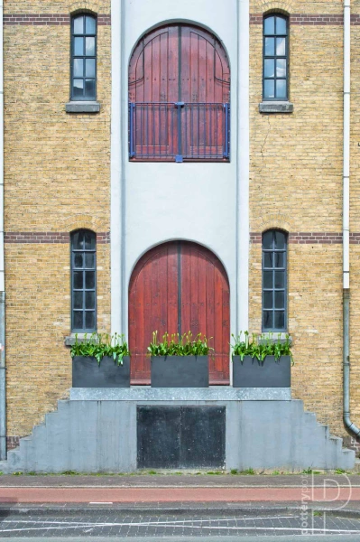 Jort S 80x30/40 czarna donica kamienna prostokątna