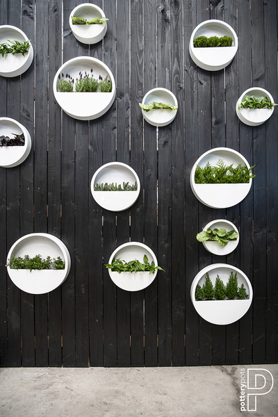 Wally XS 30/9 doniczka na ścianę biała matowa wisząca kamienna