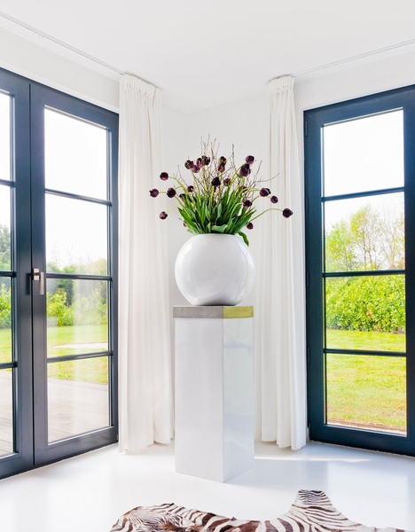 Beth S 31/25 doniczka kula biała z połyskiem