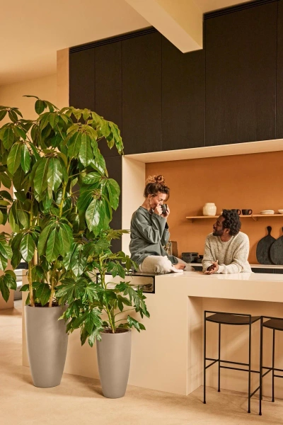 June Round High 39/70 wysoka beżowa donica na taras balanced beige