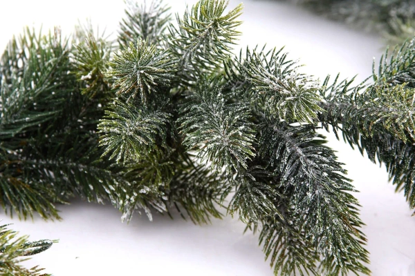 Sztuczna Jodła ośnieżona girlanda 180 cm