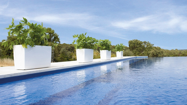 MARBELLA 76x31/45 donica prostokątna na kółkach biała z połyskiem