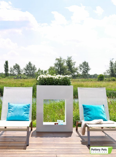 Hole In One 80x50/100 czarna donica prostokątna z dziurą