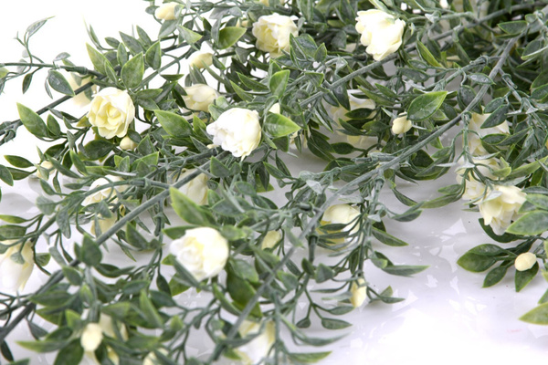 Sztuczna Róża pnącze 75 cm kwiaty kremowe