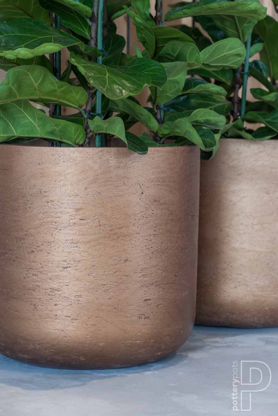 Charlie XL 32/31 złota donica cylindryczna kamienna