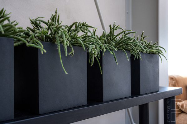 Fleur M 20x20/20 osłonka kwadratowa czarna mat