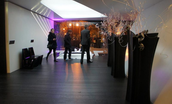 ALMA VONDOM 50x47/140 grafitowa duża donica z systemem nawadniającym