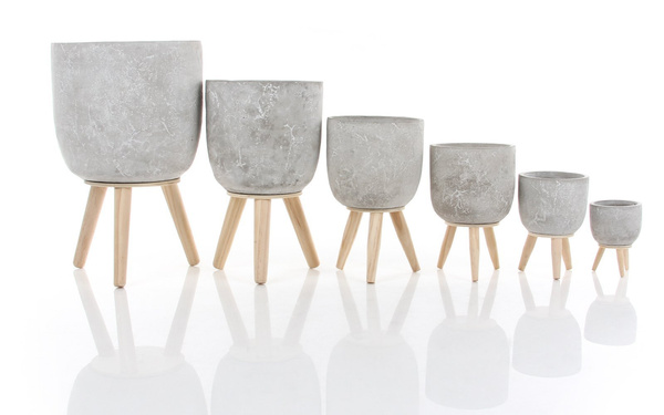 JIMMY 16,5/28 cm cementowa doniczka na nóżkach jasnoszara