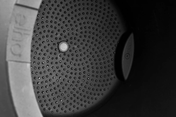 June Split Low 46/42 niska czarna osłonka designerska