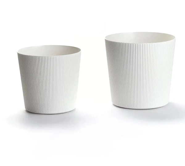 Fyre 35 biała donica ryflowana na kółkach