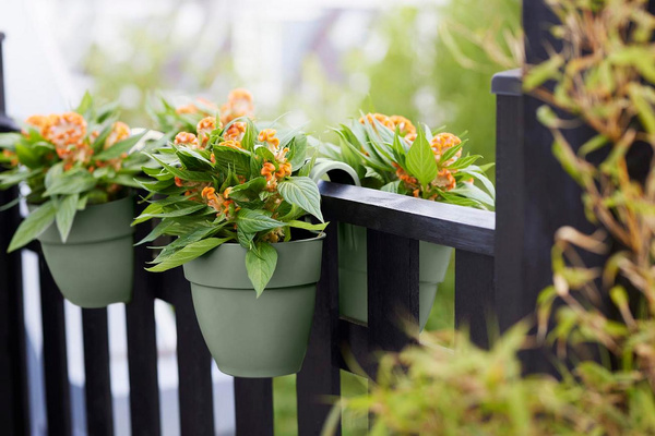 Vibia Flower Twin 21 doniczka dwustronna balkonowa pistacjowa pistachio green