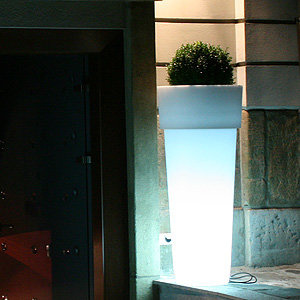 MARCANTONIO 50/120 wysoka donica podświetlana z rantem