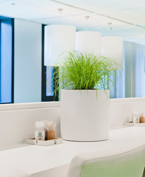 Puk L 25/25 cylindryczna donica z włókna szklanego biała z połyskiem