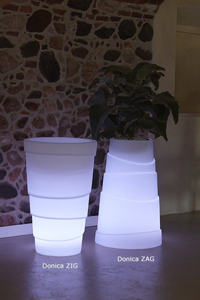 ZIG 50/76 wysoka donica świecąca LED RGB multikolor