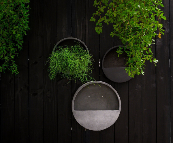 Wally M 50/10 designerska doniczka na ścianę czarna