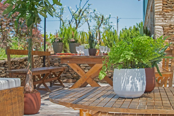 AURA 25/22 doniczka ceramiczna z teksturą oliwkowa