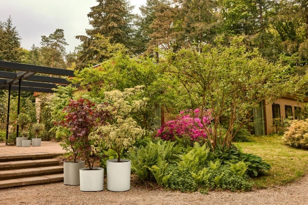 Eden Aquacare High 40 biała wysoka donica asymetryczna linen white system samonawadniający